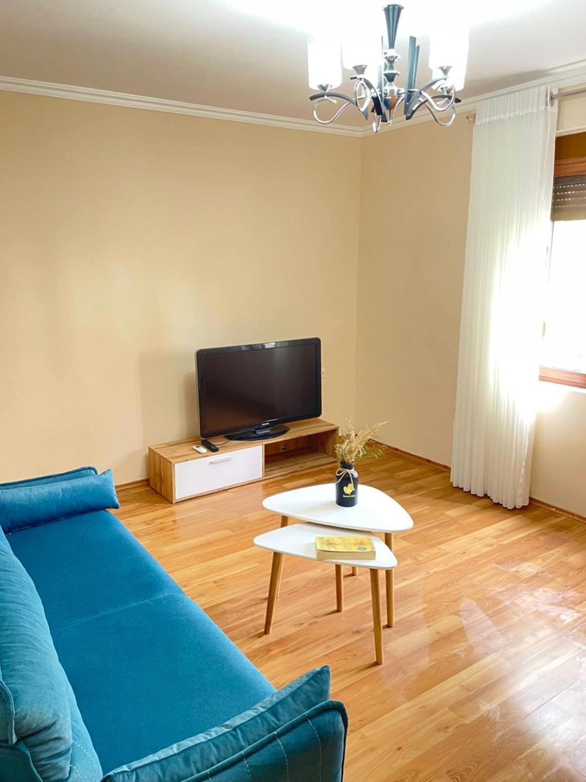 Skanderbeg Square Apartment 02 地拉那 外观 照片