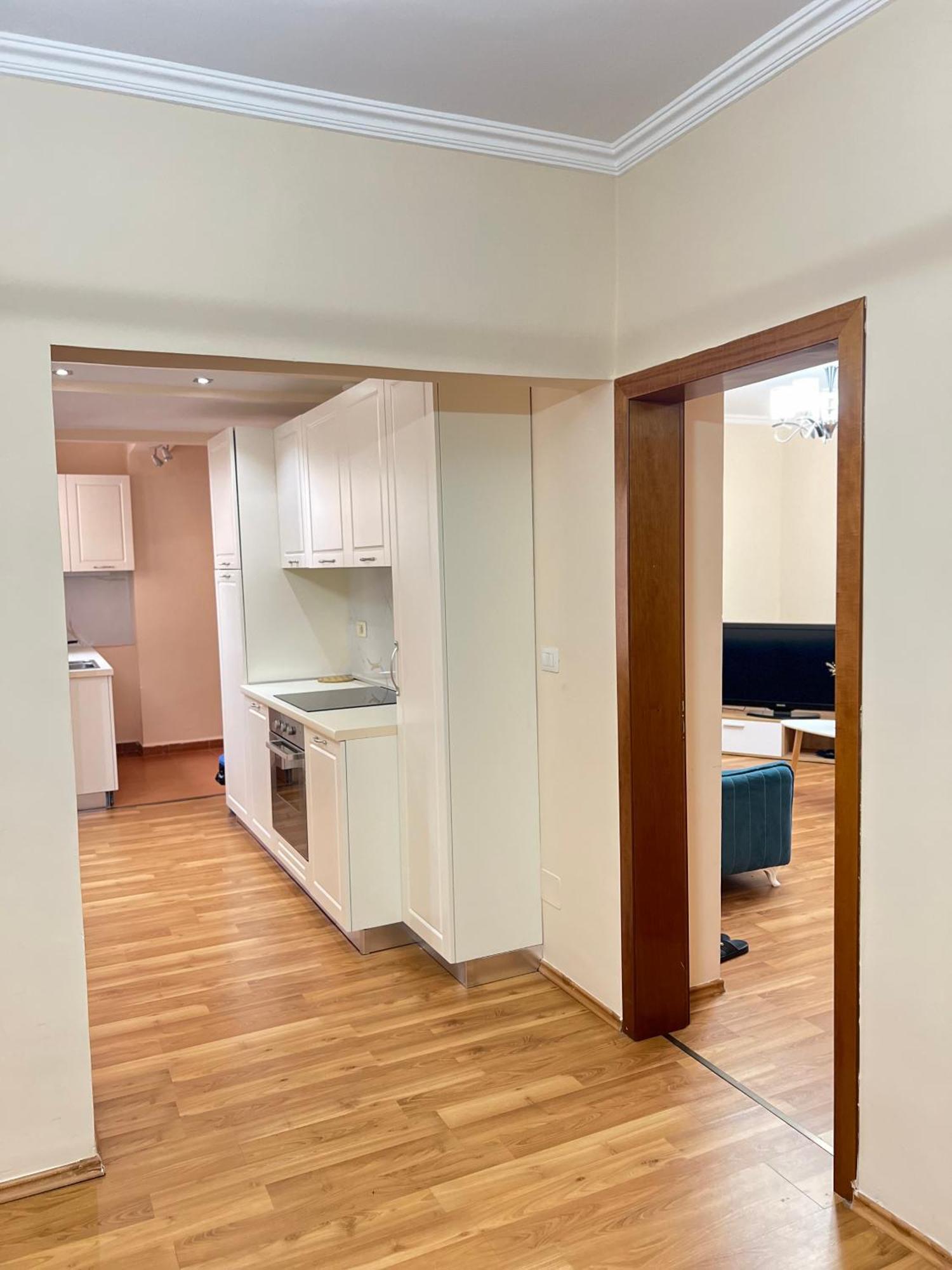 Skanderbeg Square Apartment 02 地拉那 外观 照片