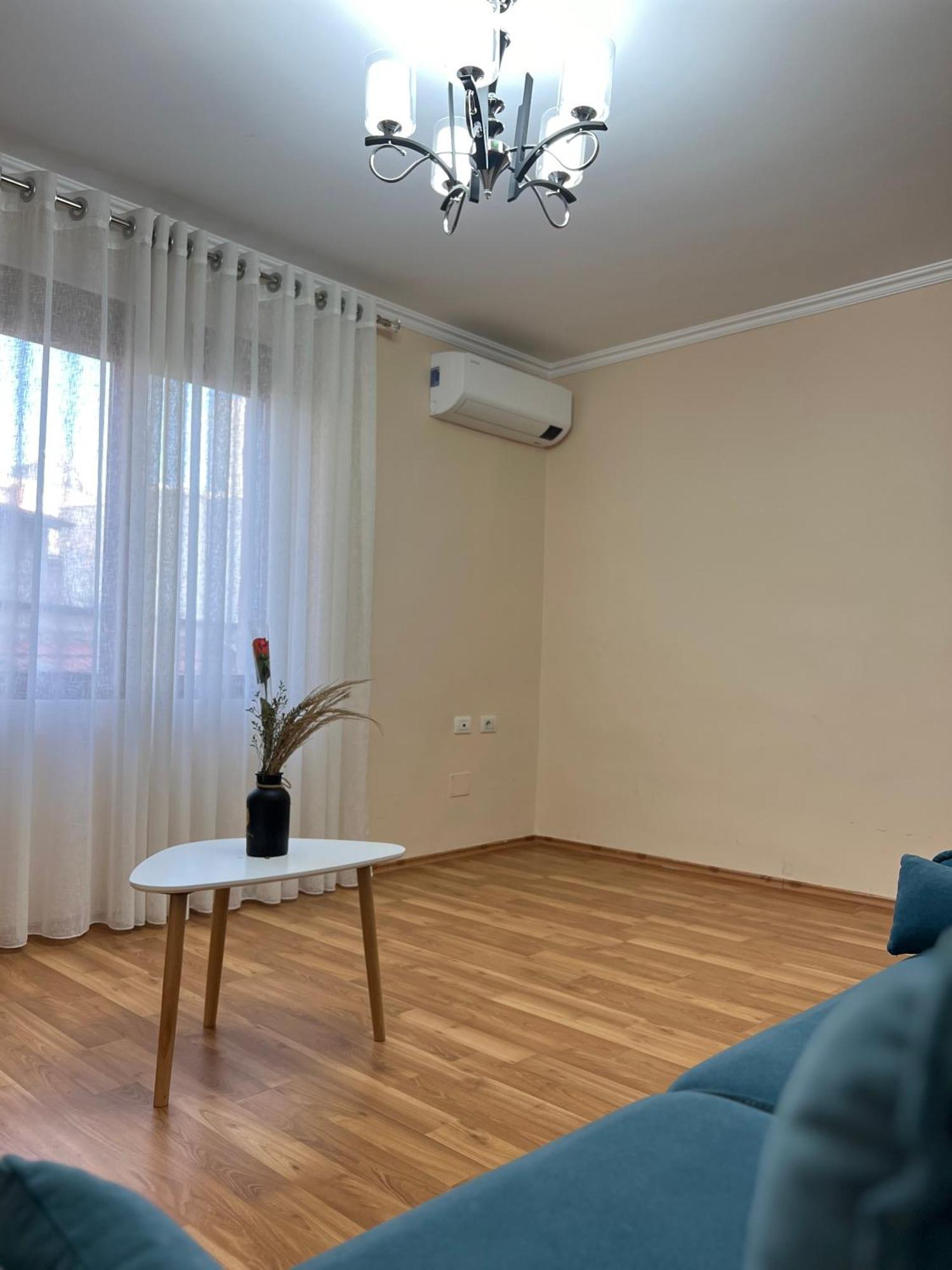 Skanderbeg Square Apartment 02 地拉那 外观 照片