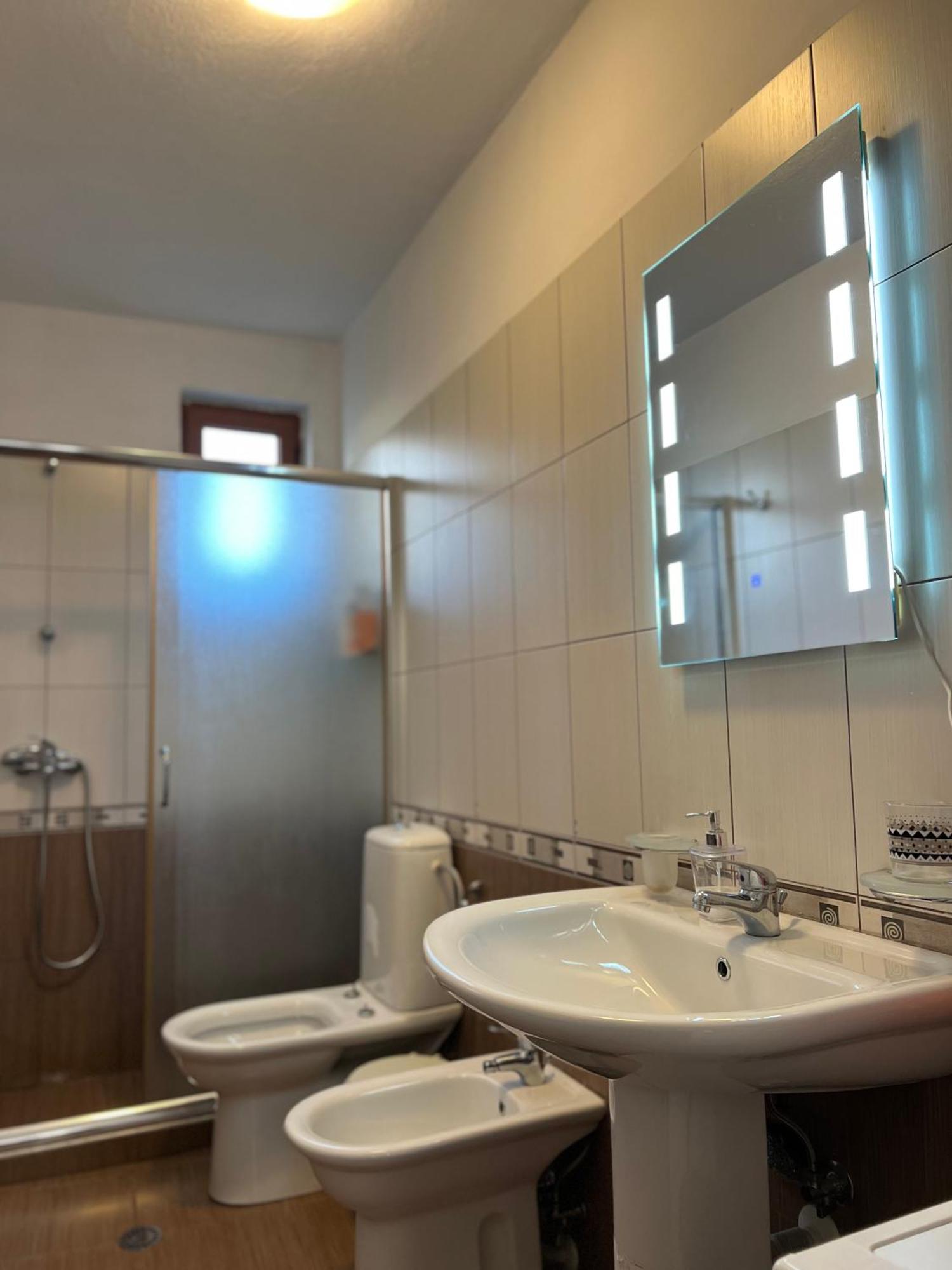 Skanderbeg Square Apartment 02 地拉那 外观 照片