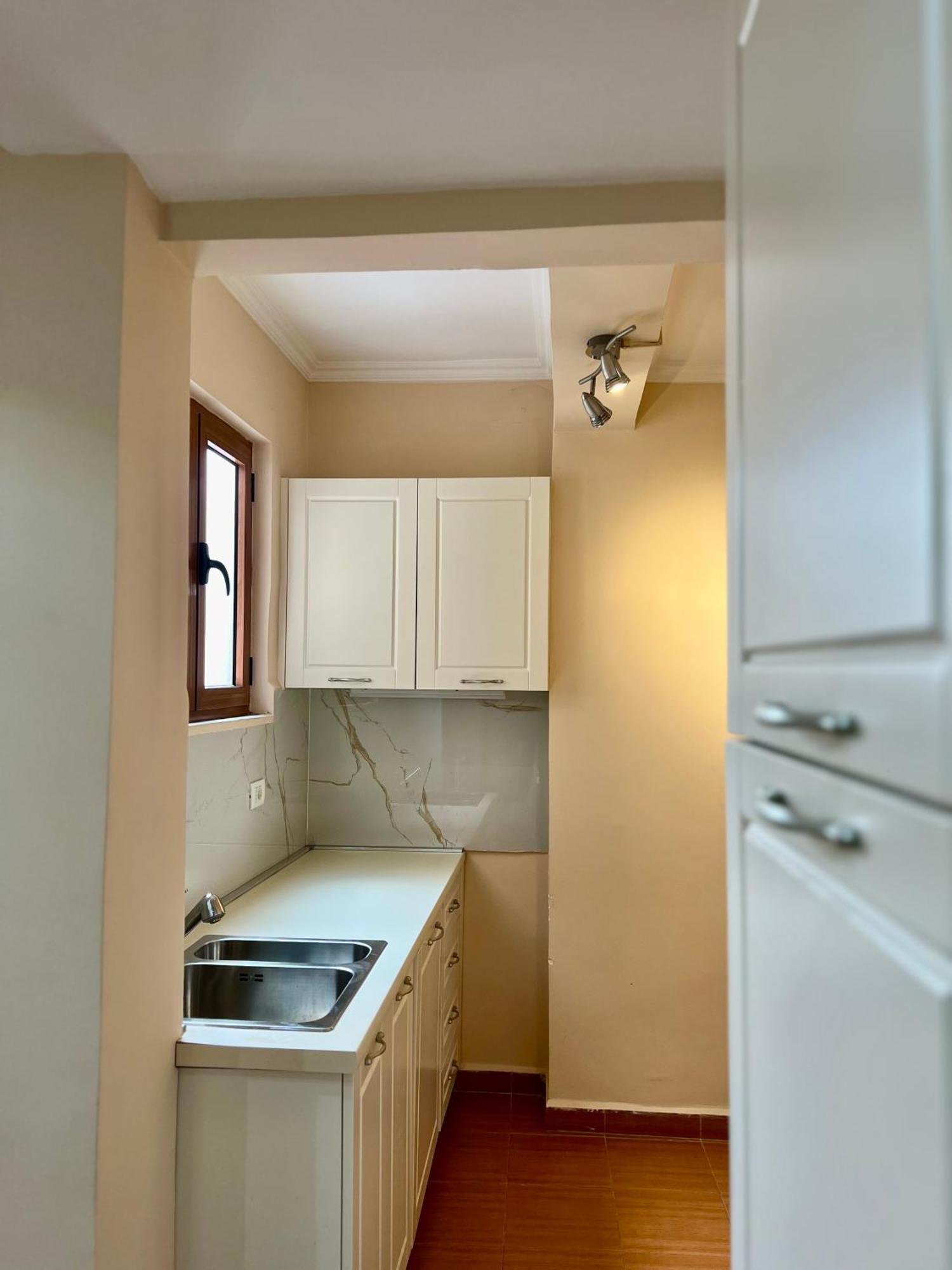 Skanderbeg Square Apartment 02 地拉那 外观 照片